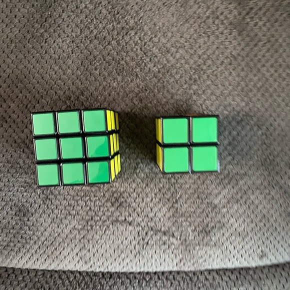 Rubik’s Cube 3x3 + 2x2 - Picture 6 of 7